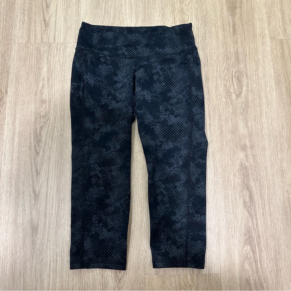 Old Navy Mid Rise Compression Crop Capri Go Dry Active Leggings Tights Dot